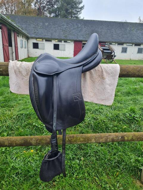 Selle de dressage Childeric