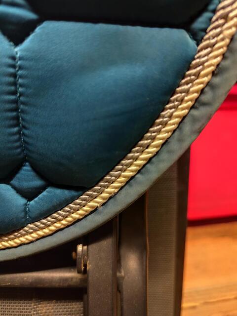 Tapis bleu canard
