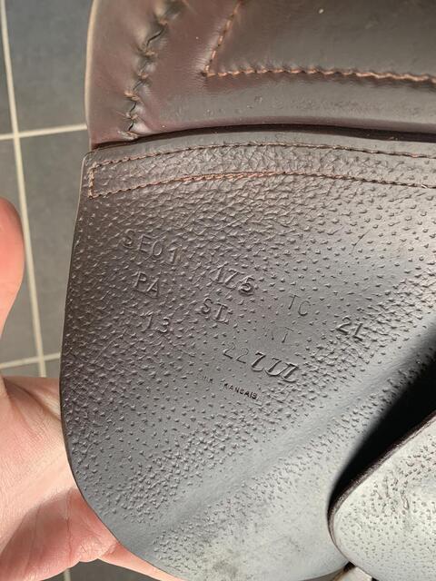 Selle CWD Sellier 17,5 pouces