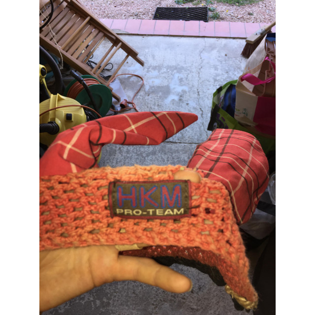 bonnet rouge taille poney