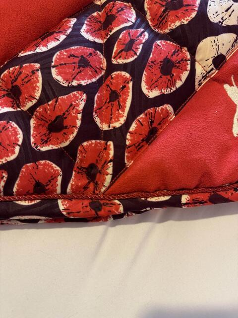tapis rouge coquelicot fleur