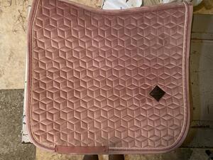 Tapis dressage Kentucky velvet rose