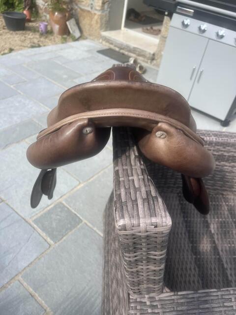 selle obstacle forestier