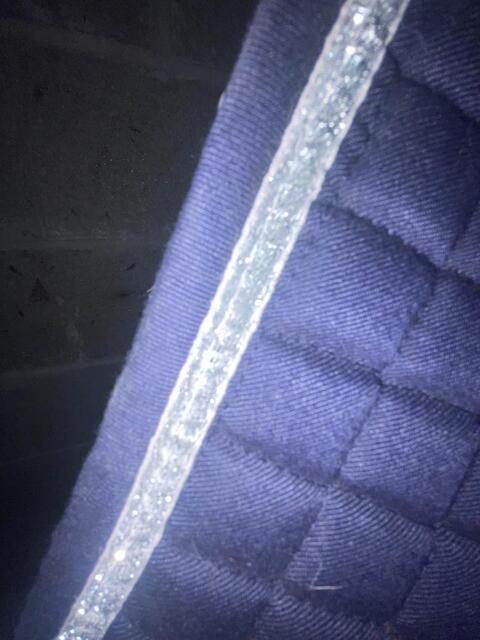 tapis equitème bleu