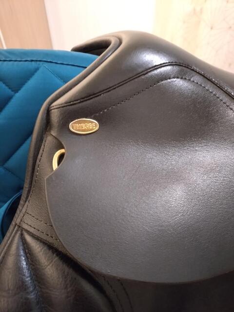 Selle de dressage Thésée 17,5 - Parfait état
