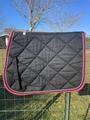 Tapis HFI noir rose