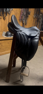Selle de dressage