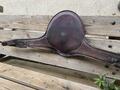bavette marron cuir devoucoux