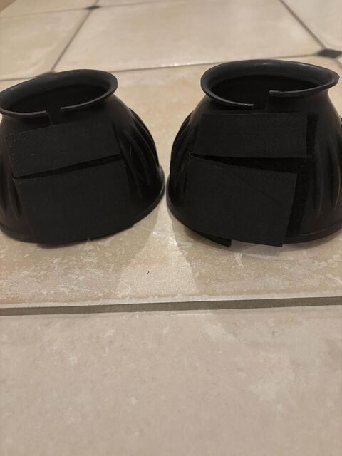cloches noires