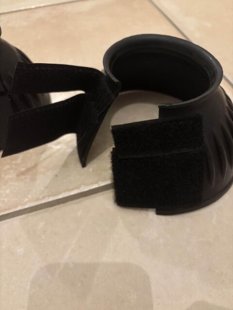 cloches noires