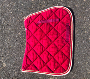 Tapis HFI cheval bordeaux/rouge