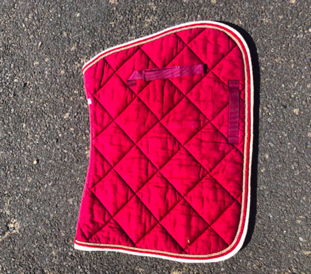 Tapis HFI cheval bordeaux/rouge