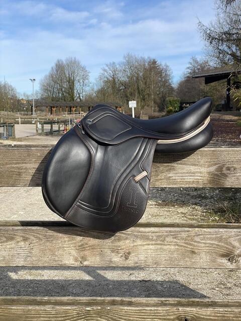 Selle Ikonic Évolution 17,5