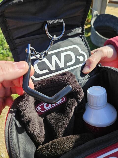 Selle CWD SE02 mixte 17"