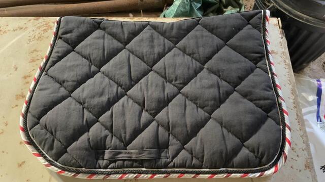 Tapis esperado noir cheval