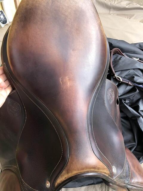 selle by Antares