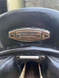 Selle de dressage stubben