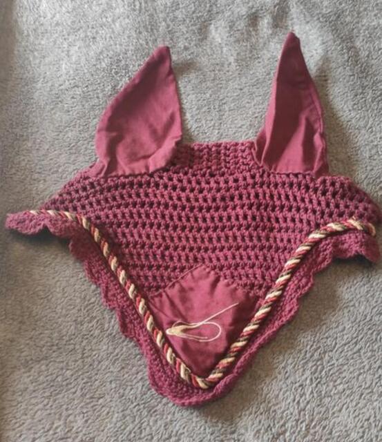 Bonnet bordeaux taille poney