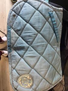 tapis bleu