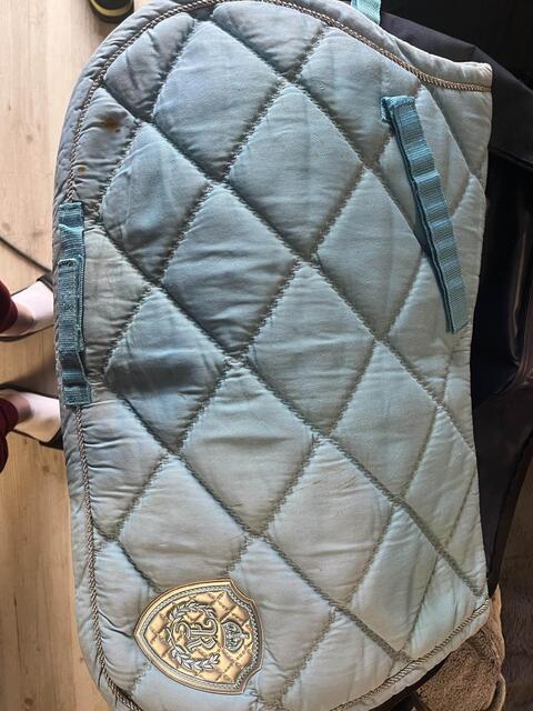 tapis bleu