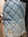 tapis bleu