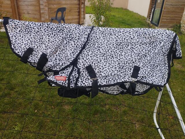 Couverture anti mouche 85cm