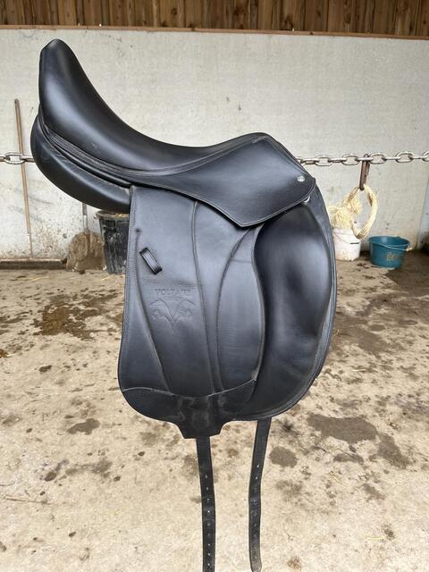 Selle de dressage 18 pouces