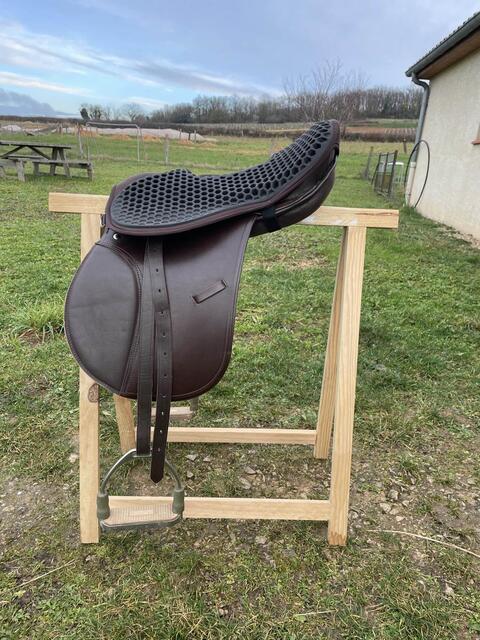 selle étrier sangle