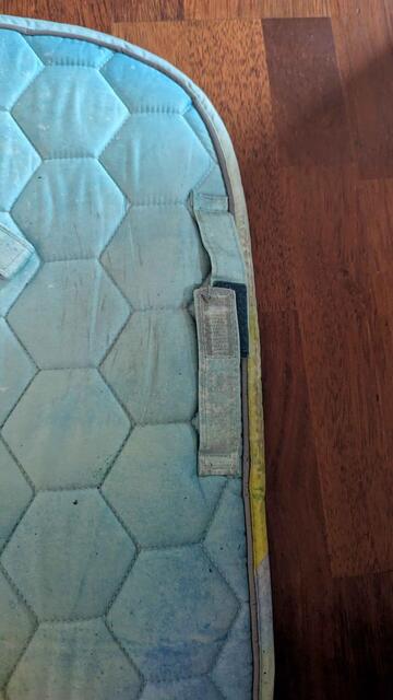 tapis Félix Bühler arc en ciel pastel taille cheval format dressage