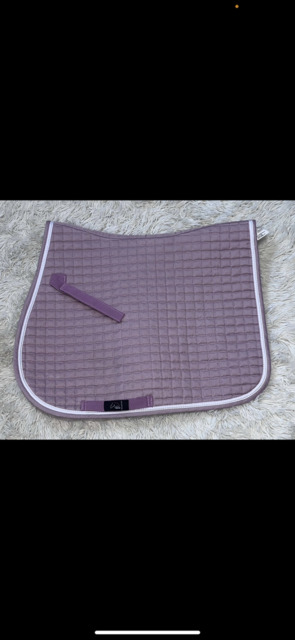 Tapis de selle HKM