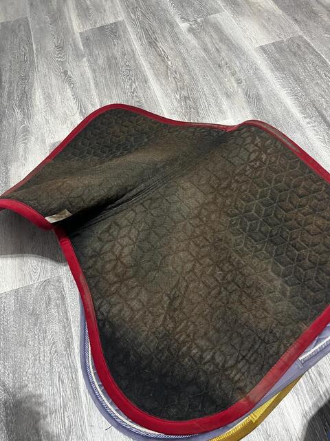 Tapis Kentucky Taille Full Rouge