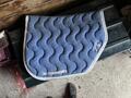 Tapis bleu clair Pénélope coupe sport