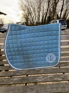 tapis bleu harcour