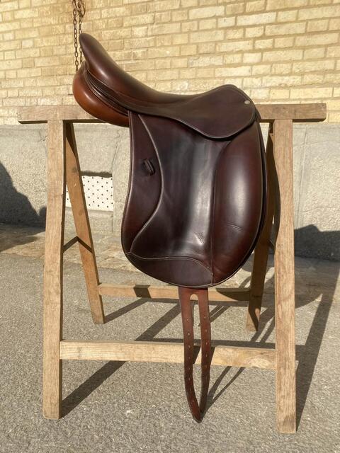 Selle de Dressage