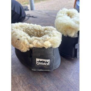 une paire de cloche eskadron