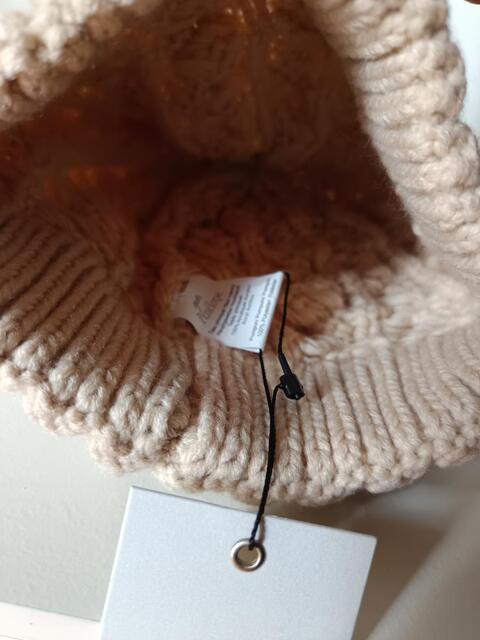 Bonnet Penelope beige NEUF