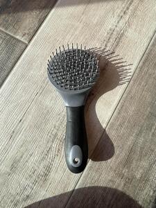 brosse à crins Hippo-Tonic