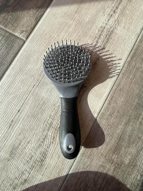 brosse à crins Hippo-Tonic