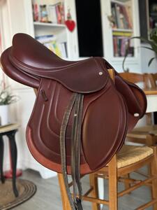 Selle mixte en cuir – Très bon état