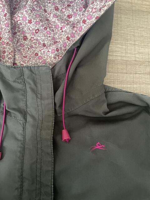 K-way vert foncé et motif fleur