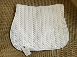Tapis de selle Kentucki fishbone show jumping blanc