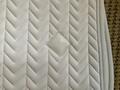 Tapis de selle Kentucki fishbone show jumping blanc