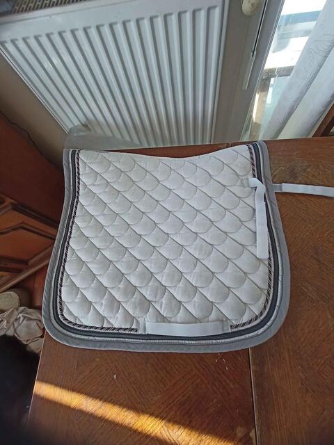 tapis blanc dressage