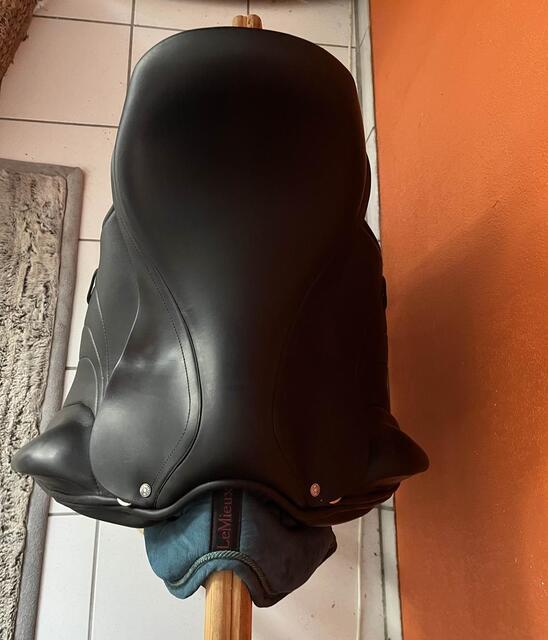 selle dressage Altaïr Antarès
