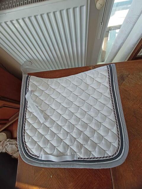tapis blanc dressage