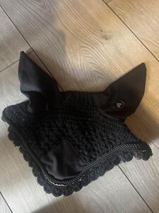 bonnet noir équitheme