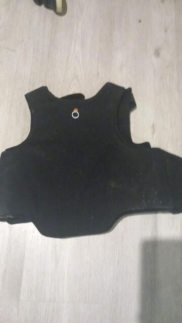 Plastron noir