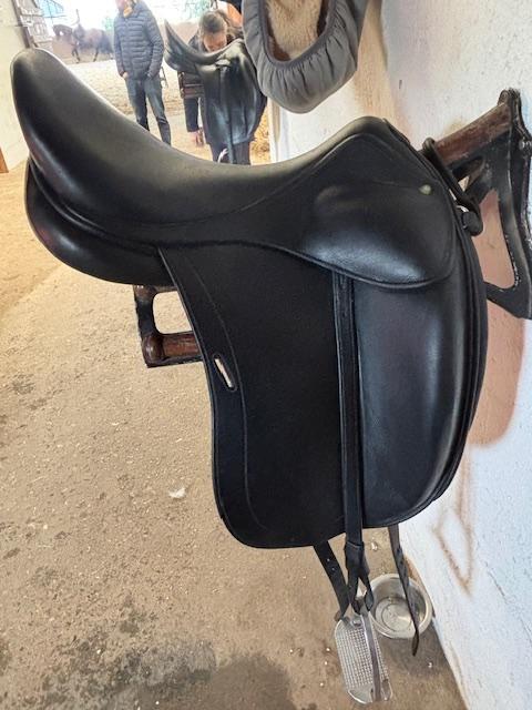 SELLE DE DRESSAGE CHILDERIC
