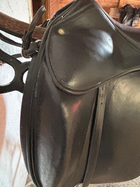 SELLE DE DRESSAGE CHILDERIC