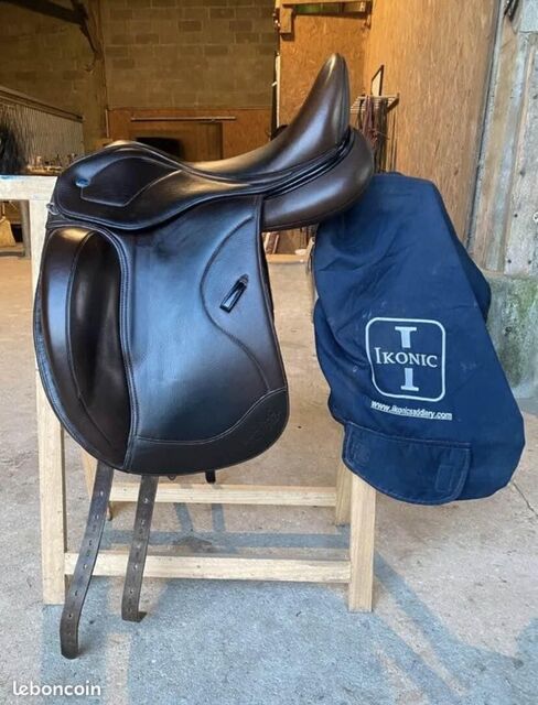 Selle dressage Ikonic